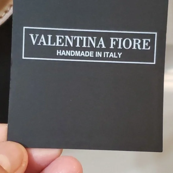 Valentina Fiore Saddle Bag - Picture 8 of 10